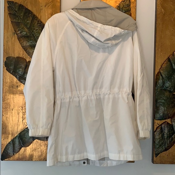 London Fog Raincoat - Picture 4 of 5